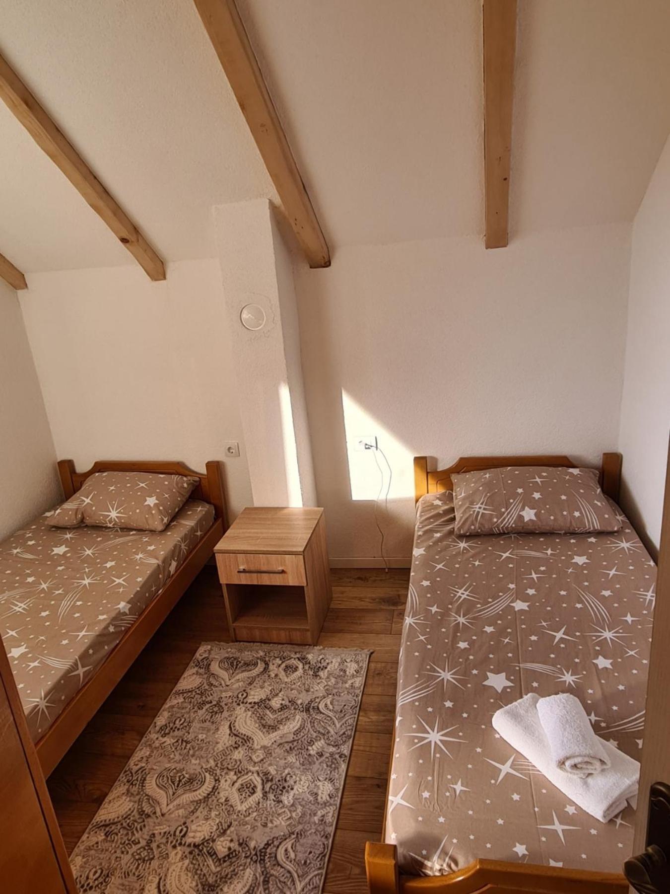 Bungalows Malagic Gusinje 外观 照片